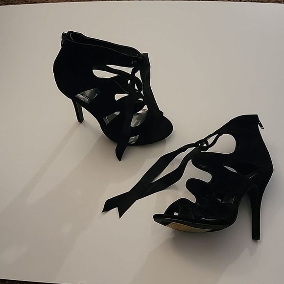 NEW Liliana Ribbon Tie Up Strappy Suede High Heel Sandals - Picture 11 of 11